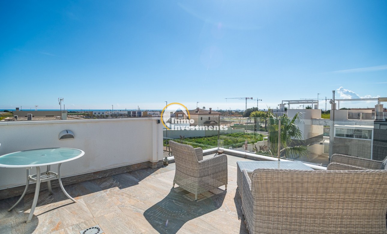 Resale - Villa - Pilar de la Horadada - PILAR DE LA HORADADA