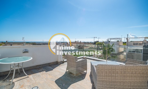 Resale - Villa - Pilar de la Horadada - PILAR DE LA HORADADA