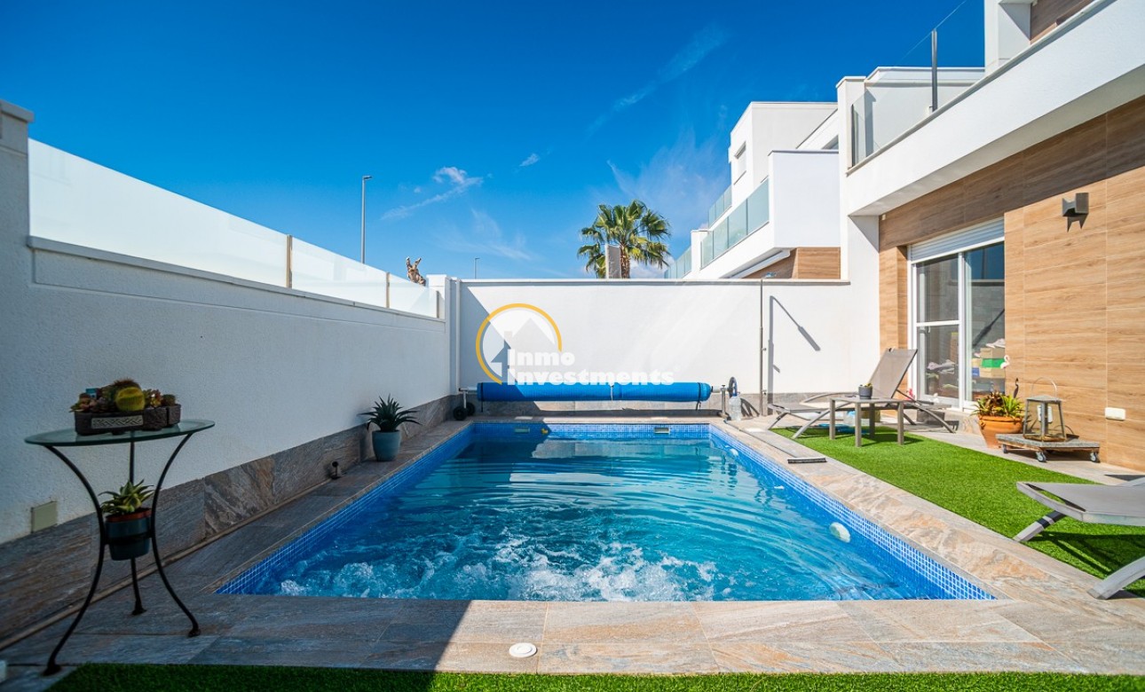 Resale - Villa - Pilar de la Horadada - PILAR DE LA HORADADA