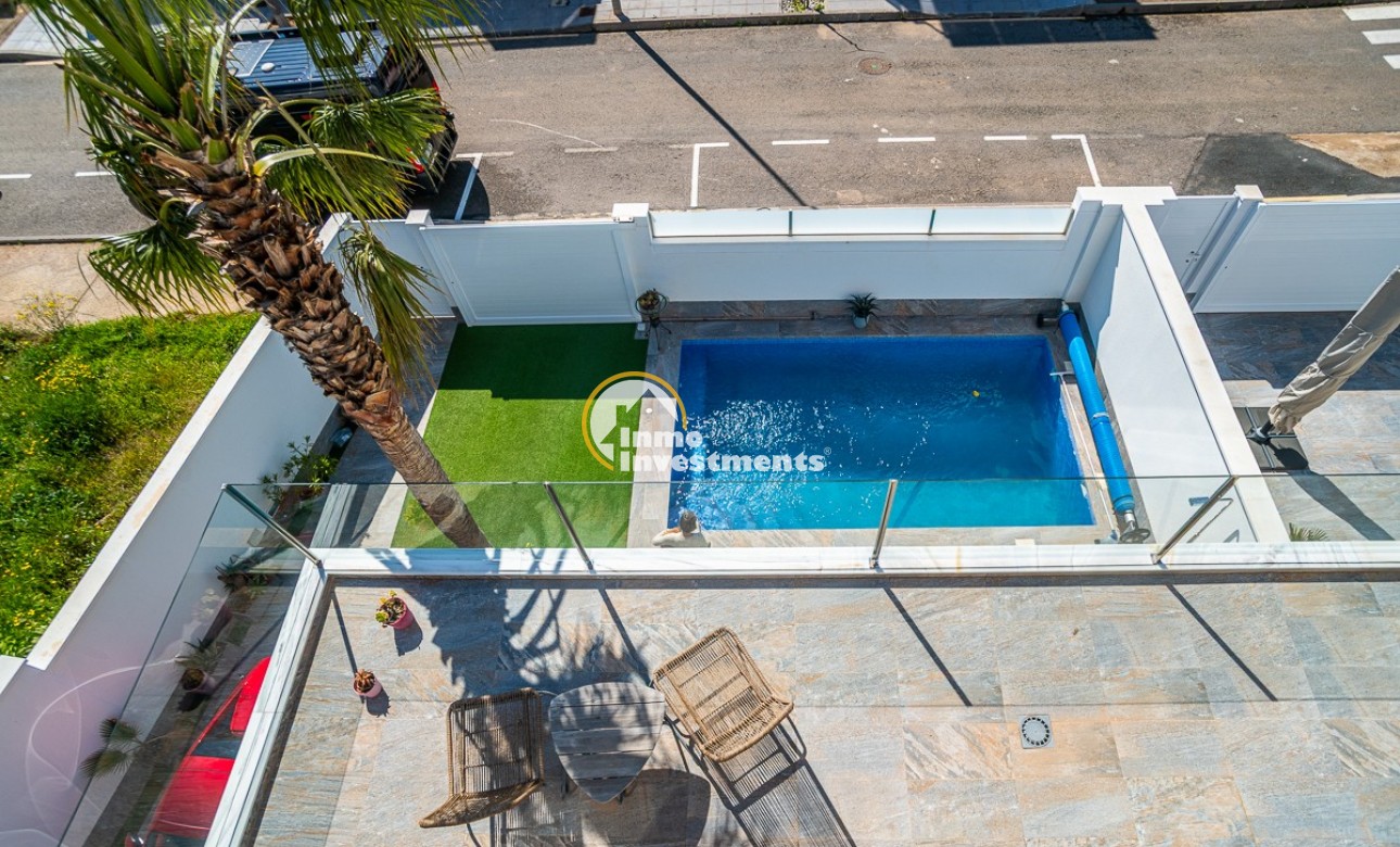 Resale - Villa - Pilar de la Horadada - PILAR DE LA HORADADA