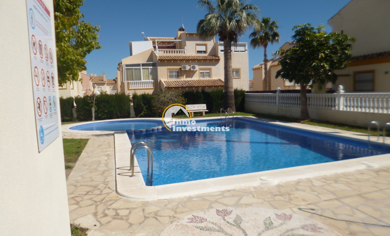Resale - Semi detached villa - Playa Flamenca