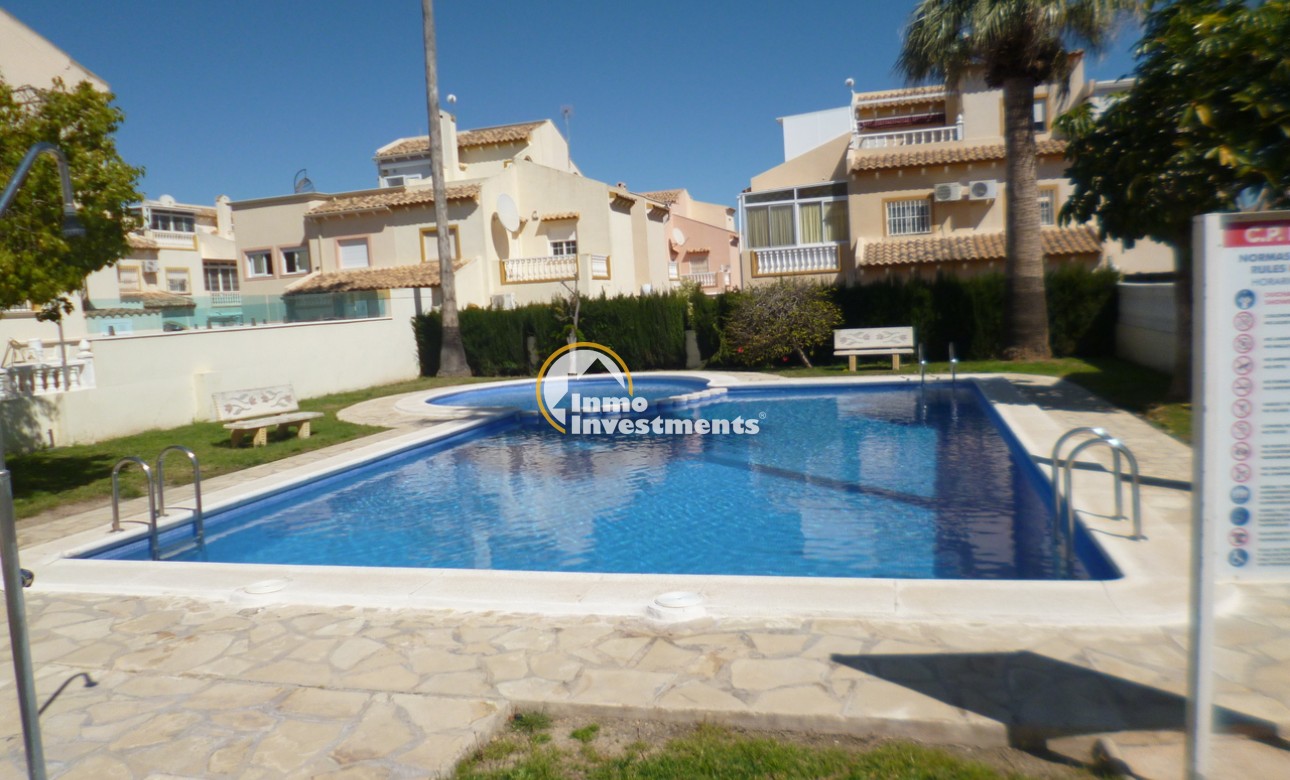 Resale - Semi detached villa - Playa Flamenca