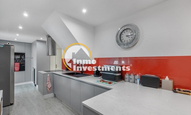 Reventa - Chalet independiente - Guardamar del Segura - Urbanizaciones