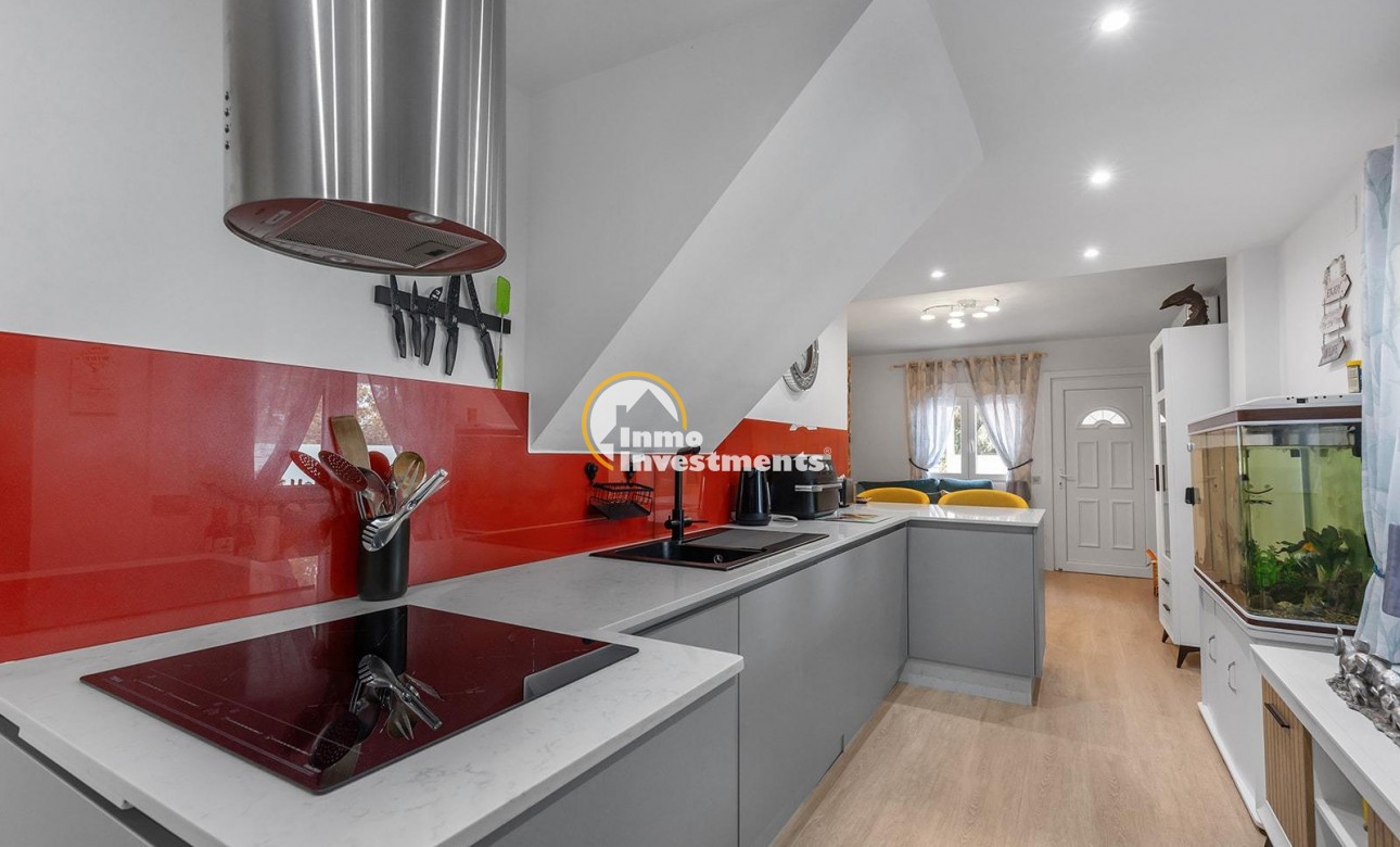 Reventa - Chalet independiente - Guardamar del Segura - Urbanizaciones