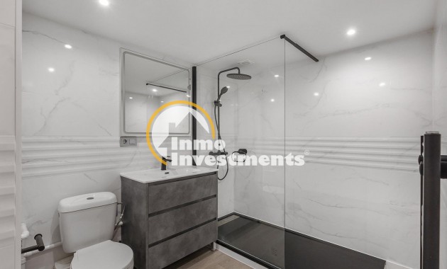 Reventa - Chalet independiente - Guardamar del Segura - Urbanizaciones