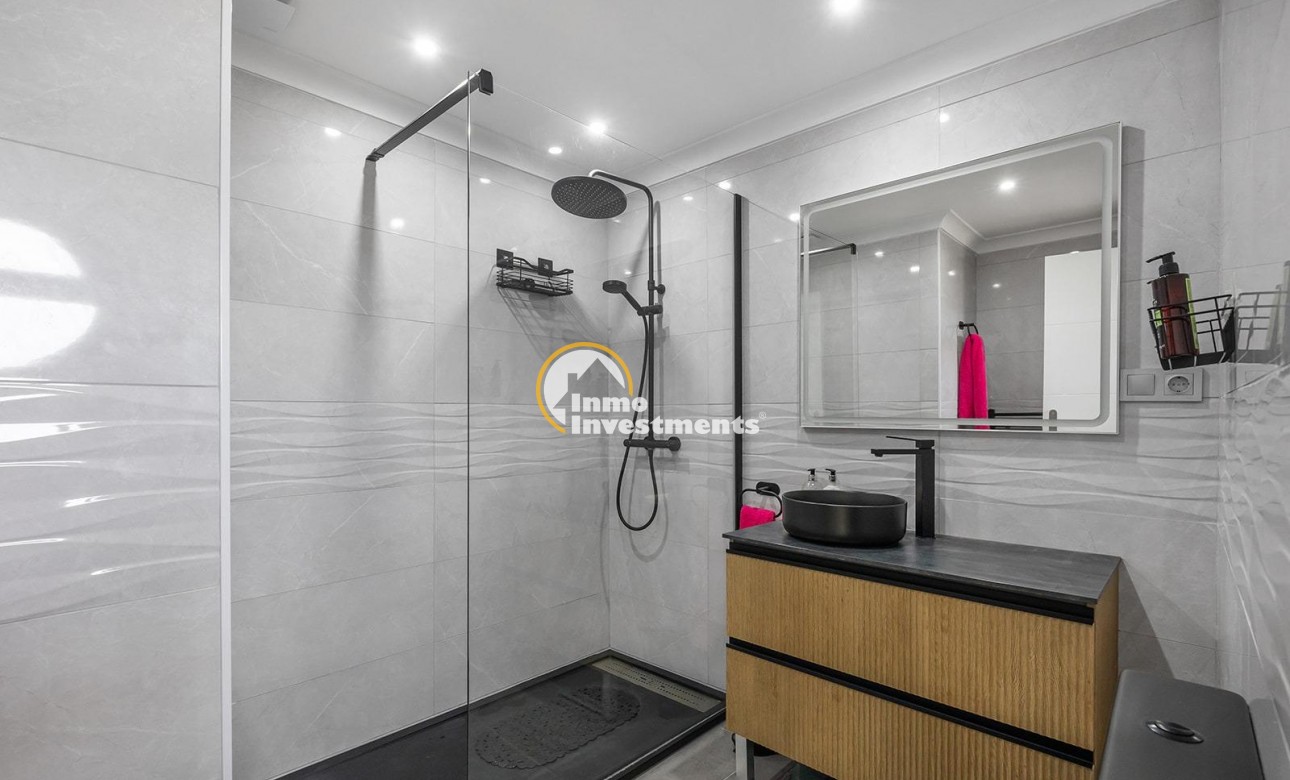 Reventa - Chalet independiente - Guardamar del Segura - Urbanizaciones