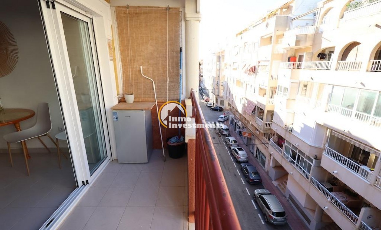 Resale - Apartment - Torrevieja - Torrevieja Centre