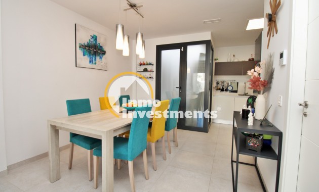 Resale - Town house - Villamartin