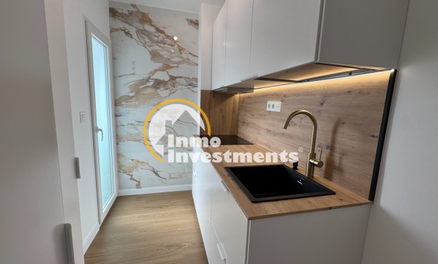 Resale - Apartment - Torrevieja - Punta Prima