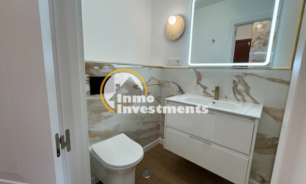 Resale - Apartment - Torrevieja - Punta Prima