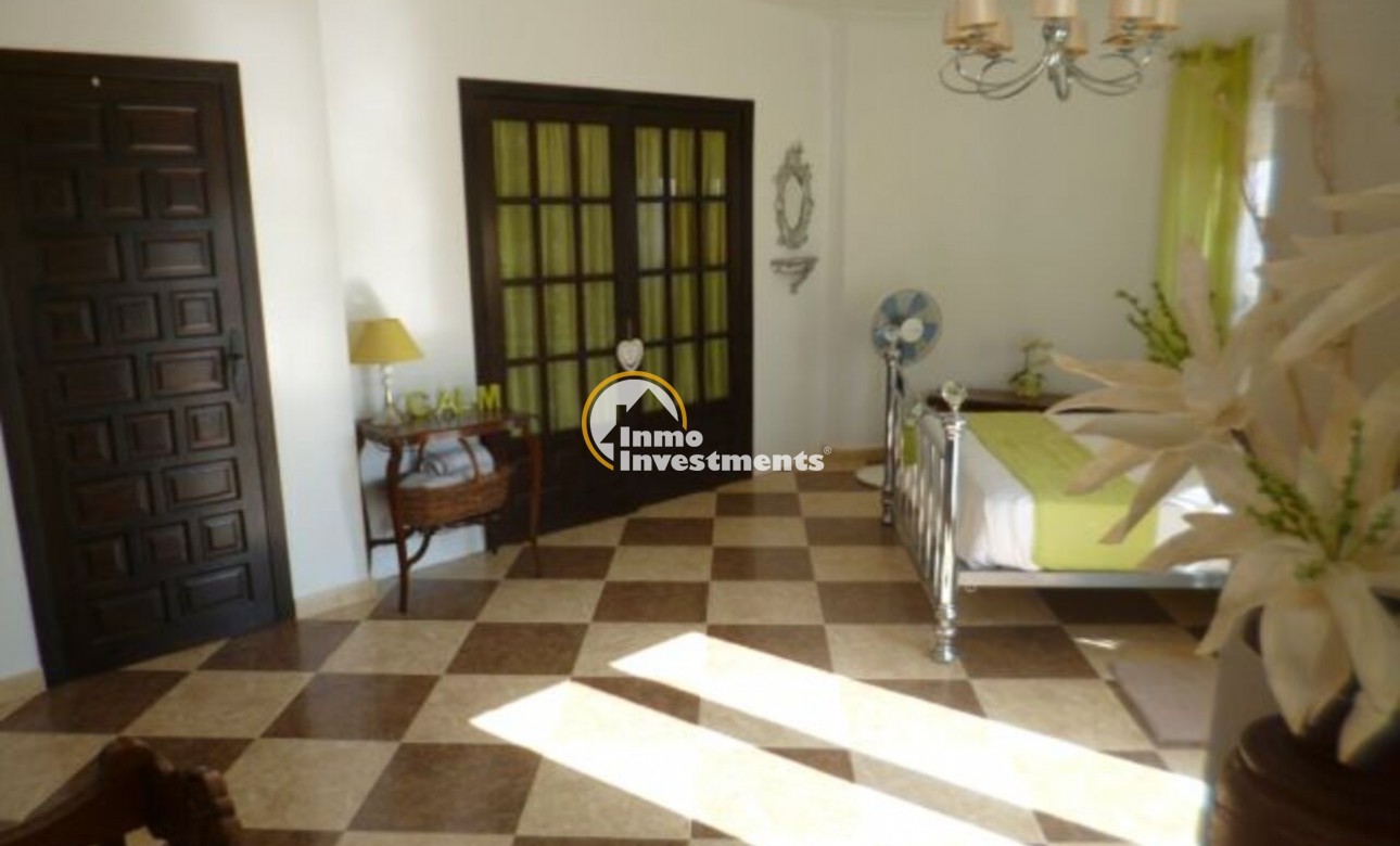 Reventa - Chalet independiente - Villamartin