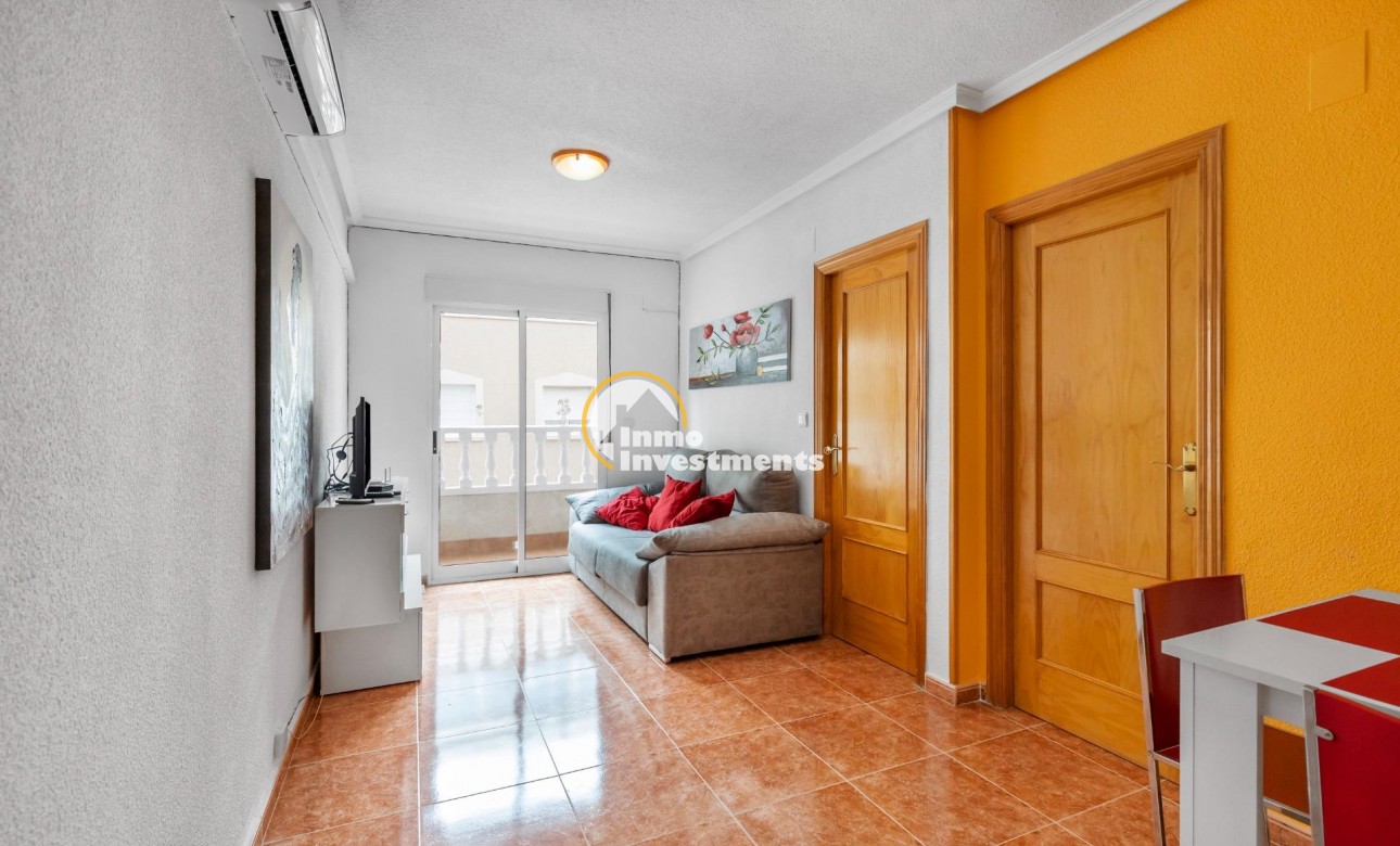 Resale - Apartment - Torrevieja - Torrevieja Centre