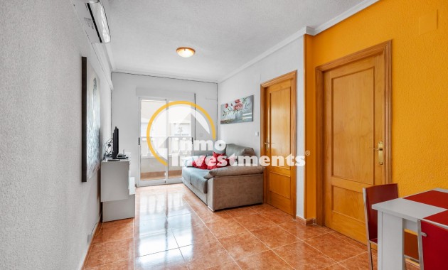 Resale - Apartment - Torrevieja - Torrevieja Centre