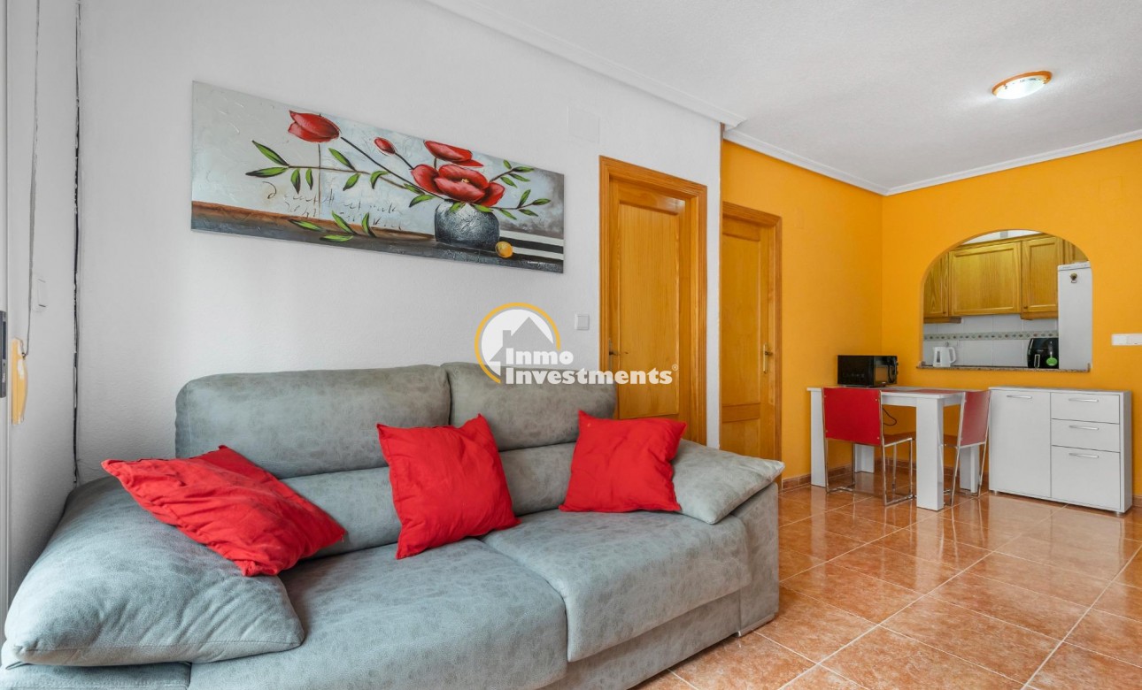 Resale - Apartment - Torrevieja - Torrevieja Centre