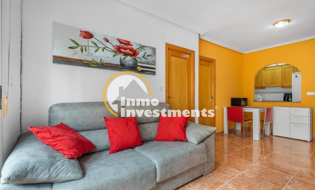 Resale - Apartment - Torrevieja - Torrevieja Centre