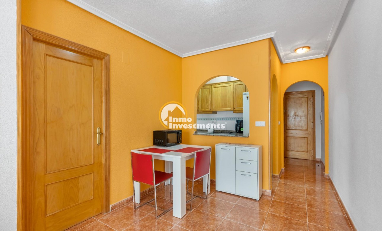 Resale - Apartment - Torrevieja - Torrevieja Centre