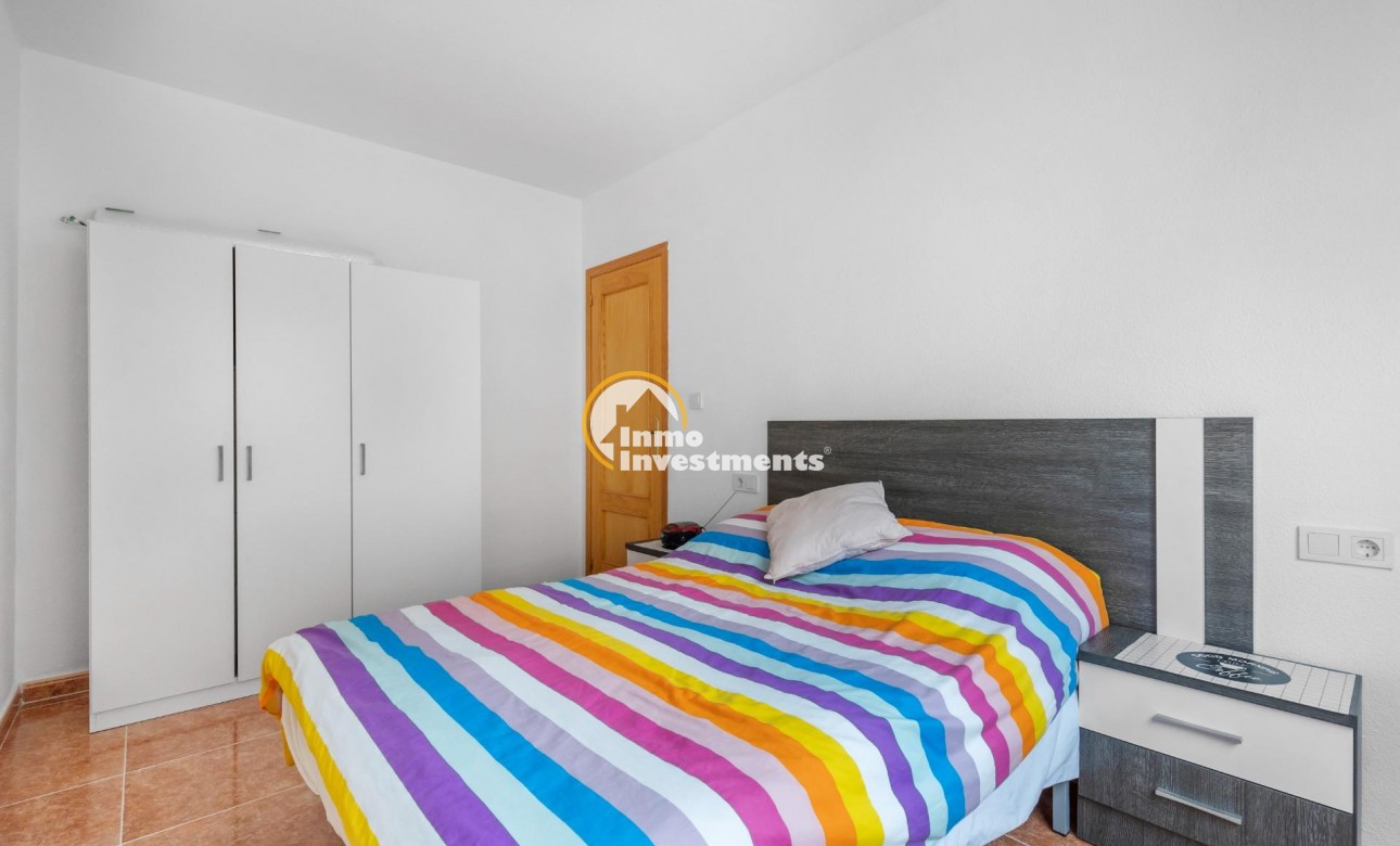 Resale - Apartment - Torrevieja - Torrevieja Centre