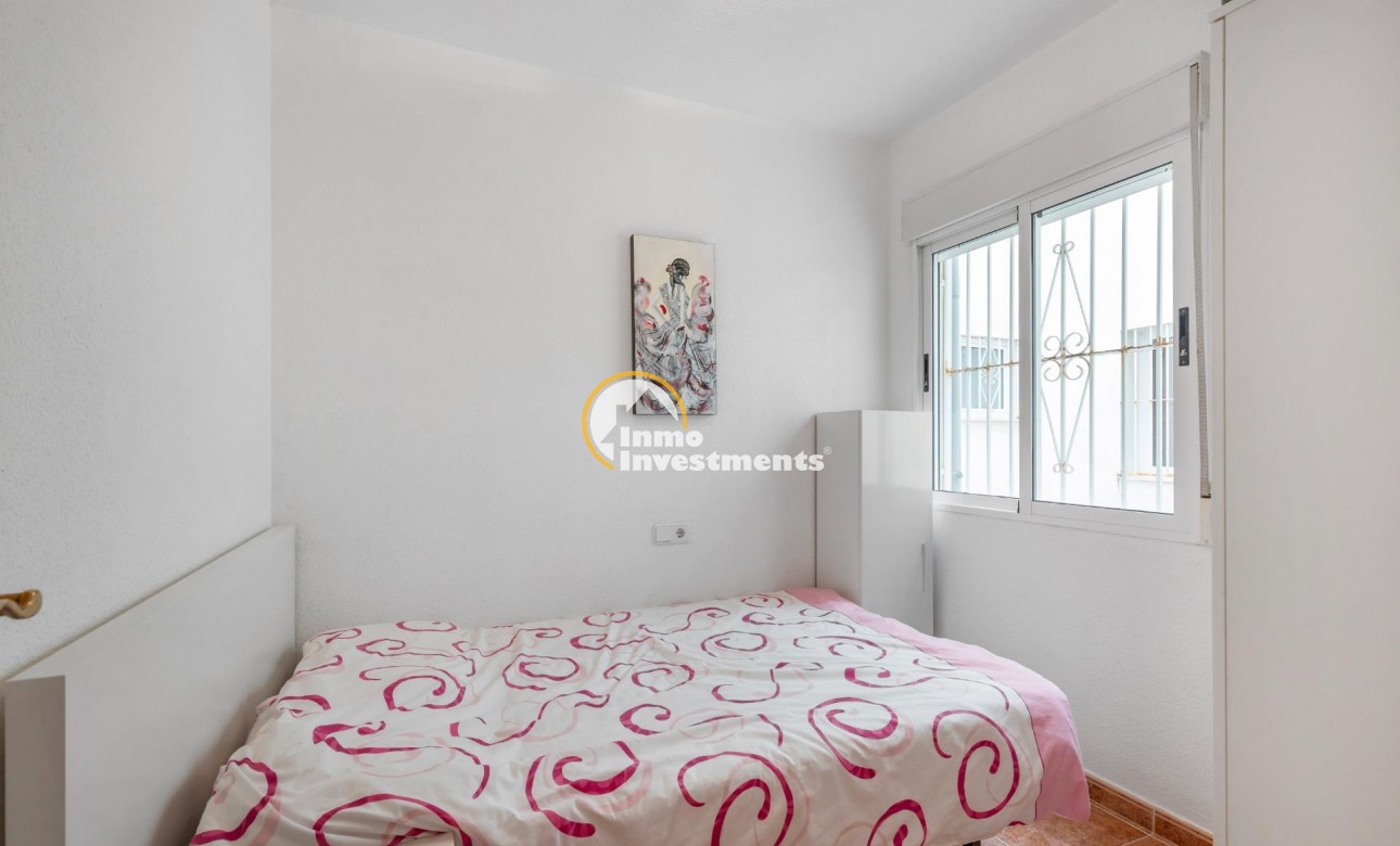 Resale - Apartment - Torrevieja - Torrevieja Centre