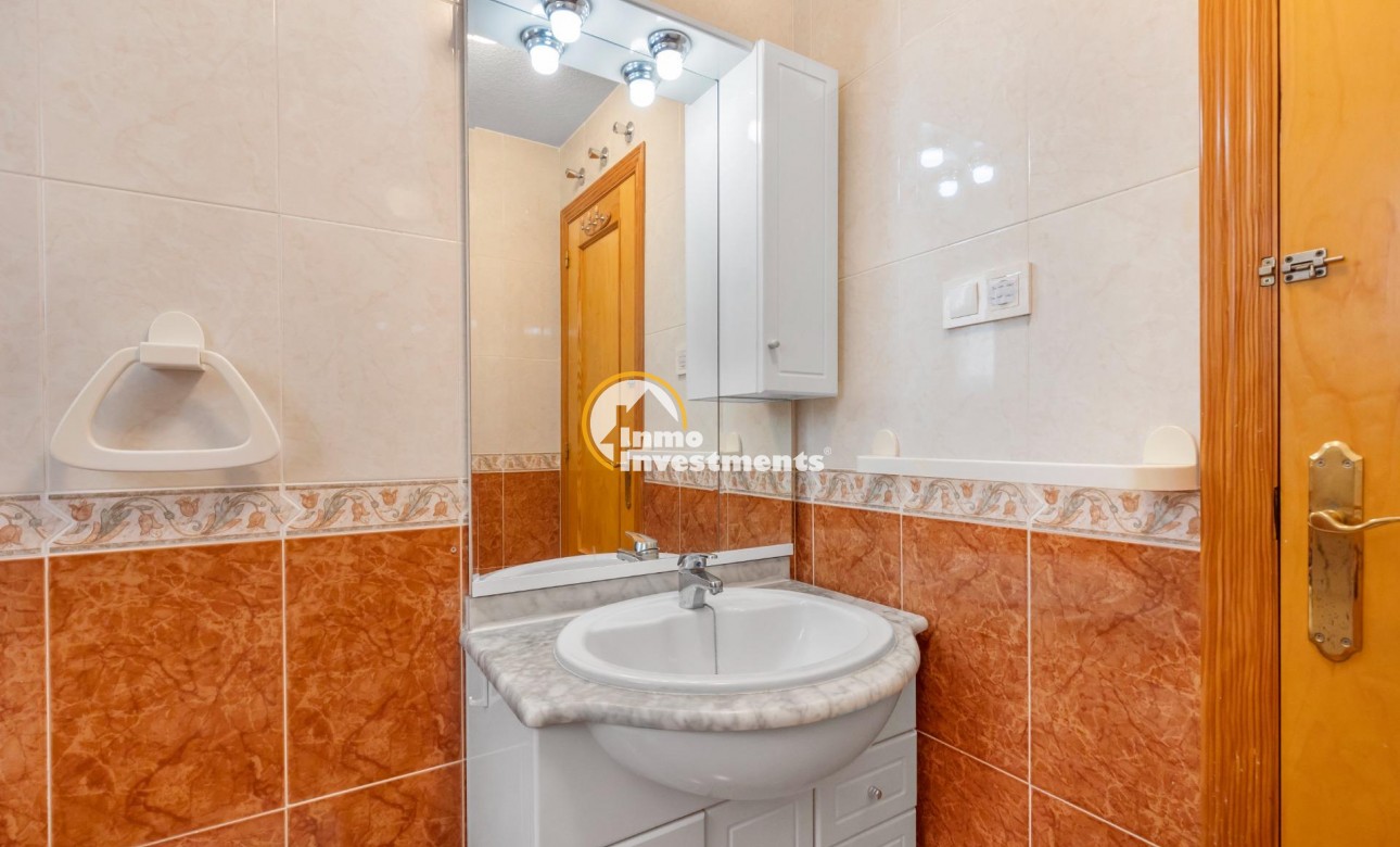 Resale - Apartment - Torrevieja - Torrevieja Centre