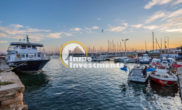 Resale - Apartment - Torrevieja - Torrevieja Centre