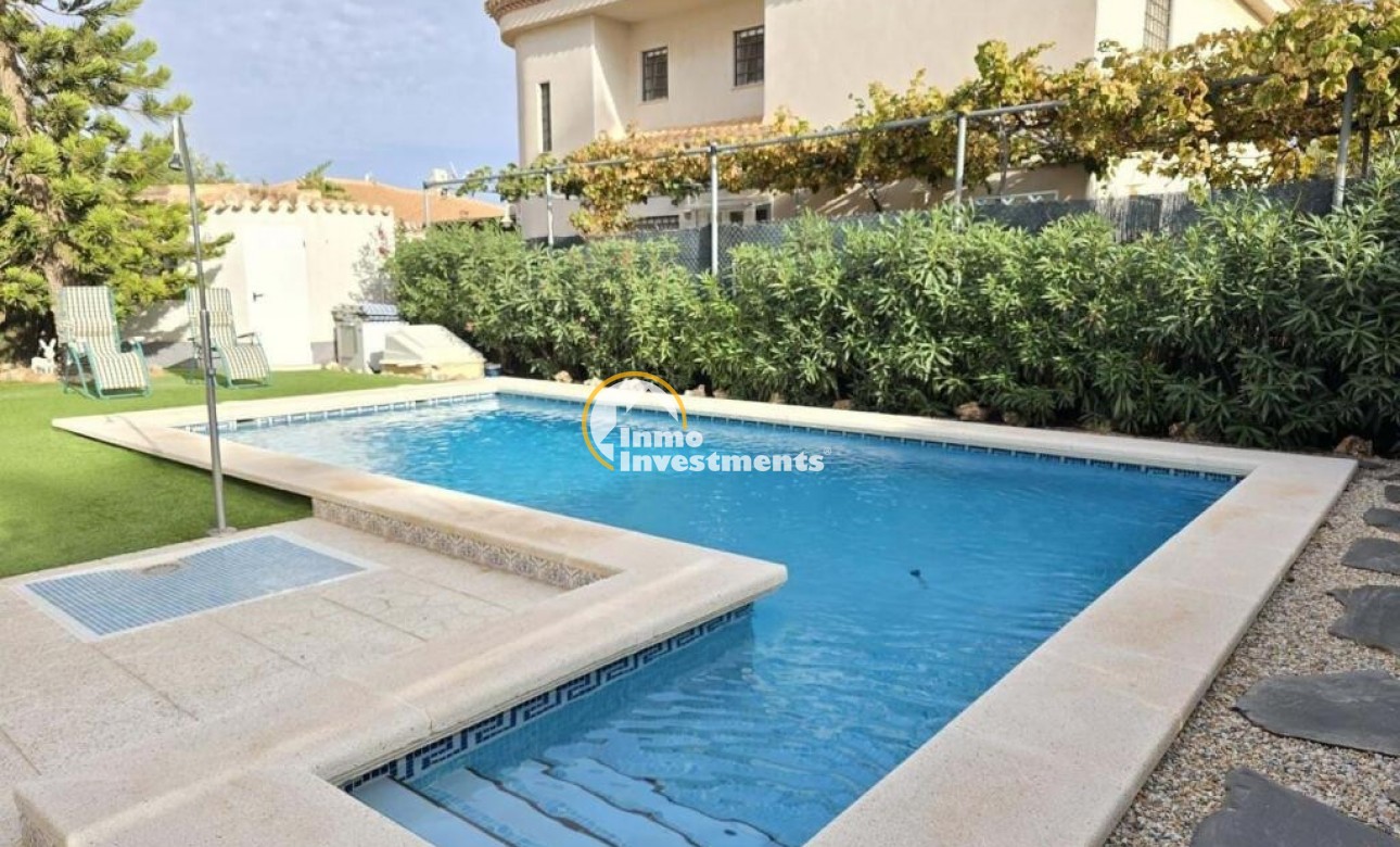Resale - Villa - Playa Flamenca