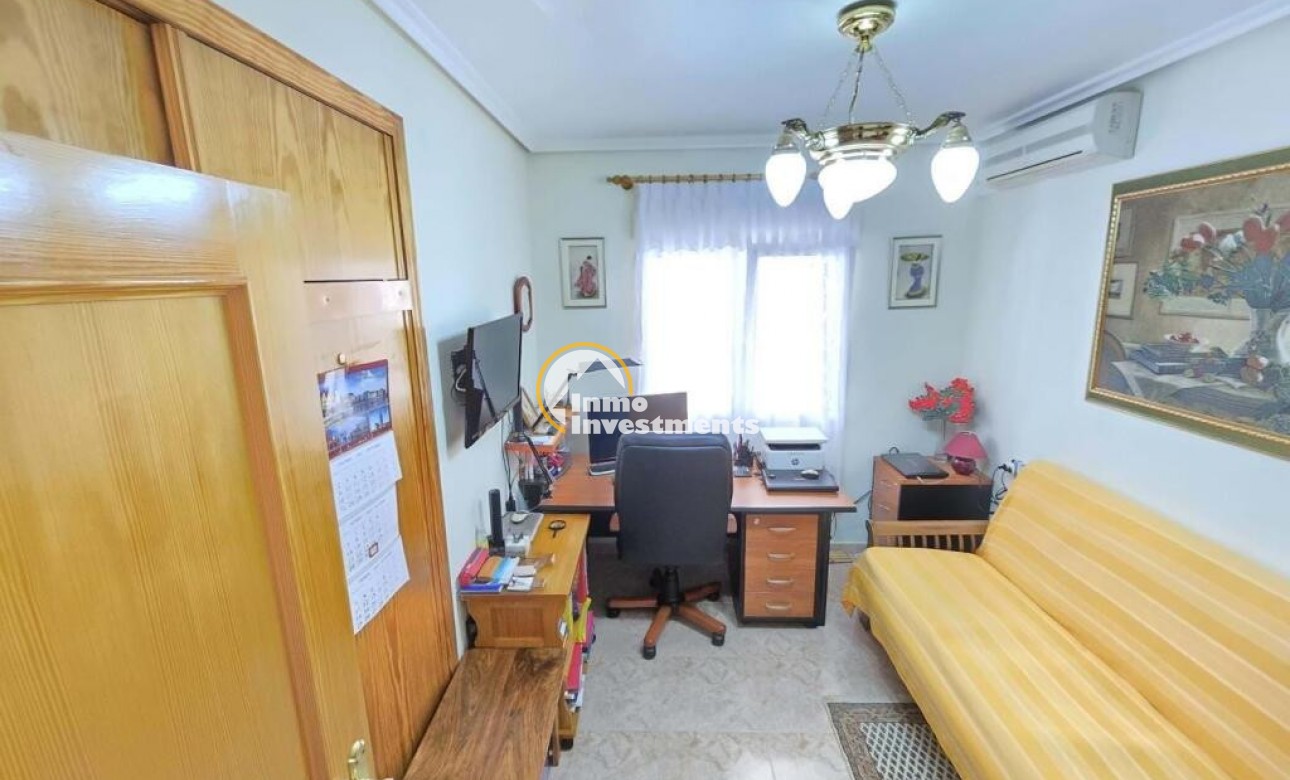 Resale - Villa - Playa Flamenca