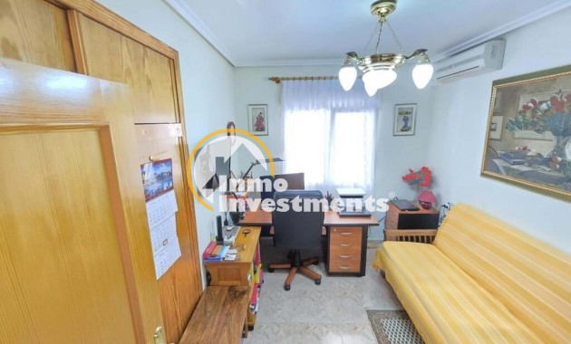 Resale - Villa - Playa Flamenca