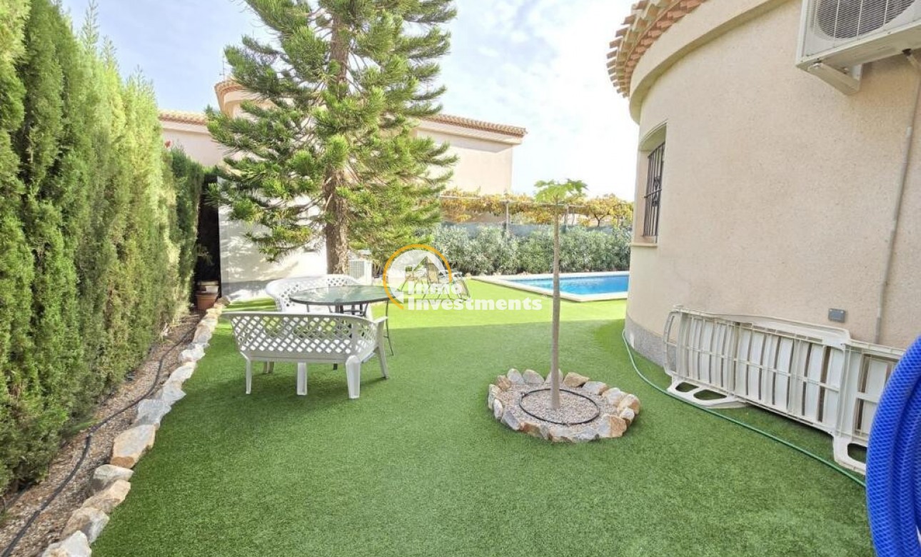 Resale - Villa - Playa Flamenca
