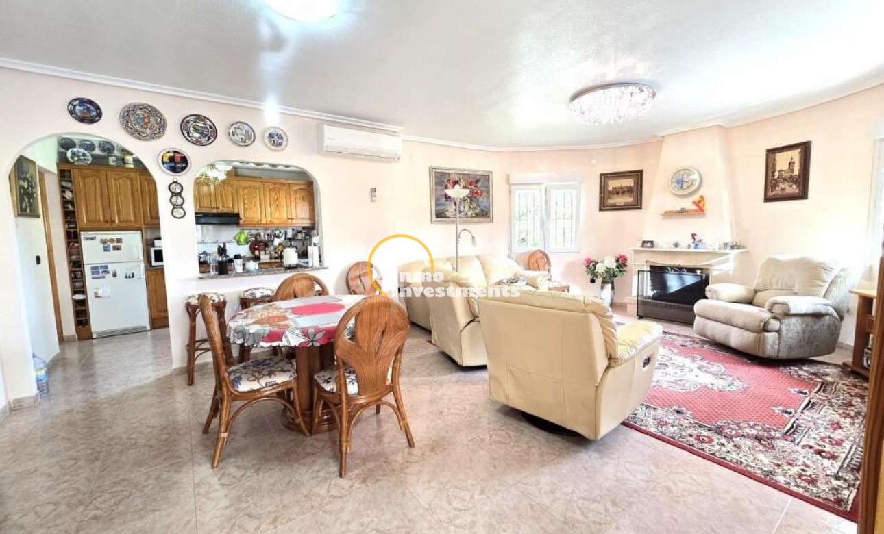 Resale - Villa - Playa Flamenca