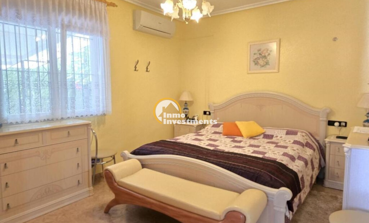 Resale - Villa - Playa Flamenca