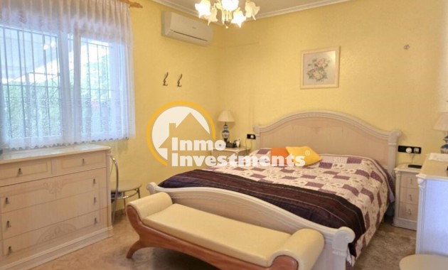 Resale - Villa - Playa Flamenca