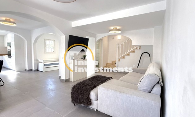 Resale - Semi detached villa - Playa Flamenca