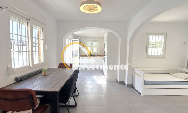 Resale - Semi detached villa - Playa Flamenca