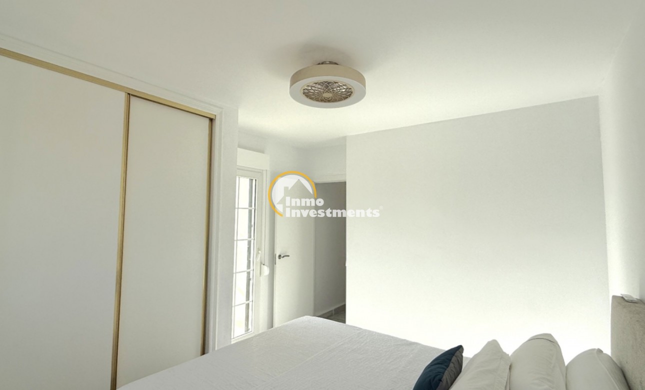 Resale - Semi detached villa - Playa Flamenca