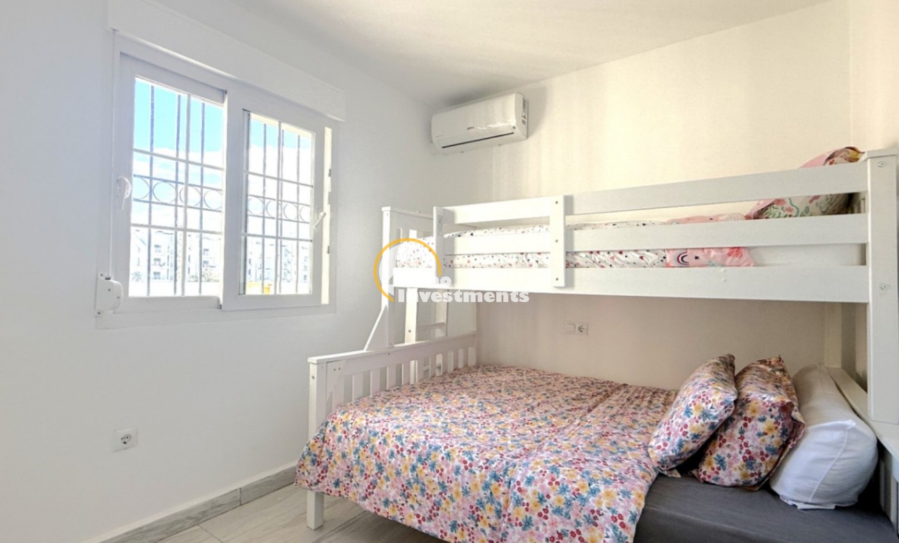 Resale - Semi detached villa - Playa Flamenca