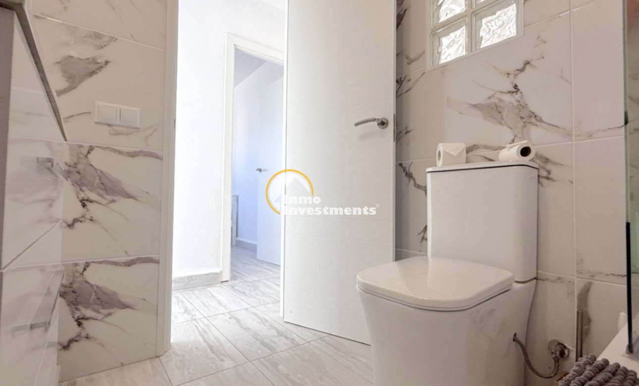 Resale - Semi detached villa - Playa Flamenca