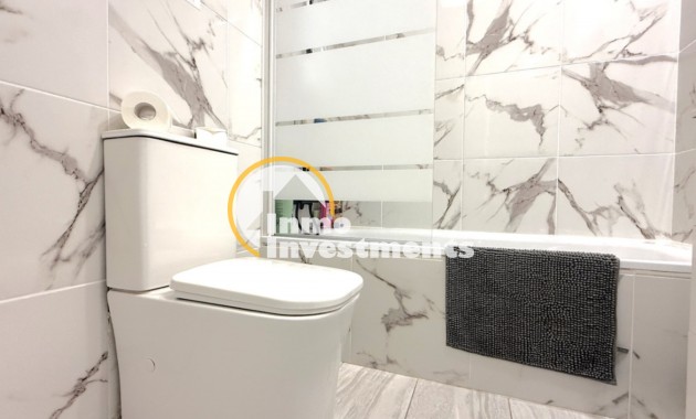 Resale - Semi detached villa - Playa Flamenca