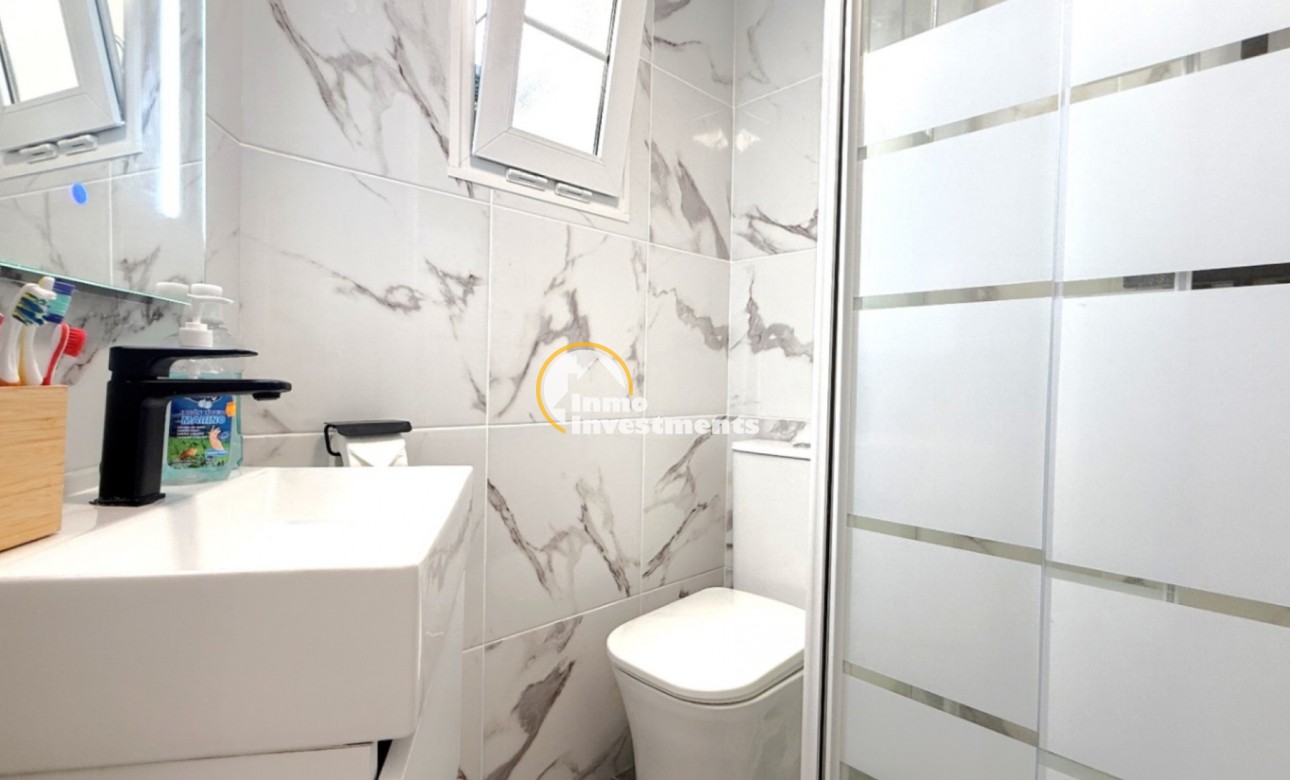 Resale - Semi detached villa - Playa Flamenca