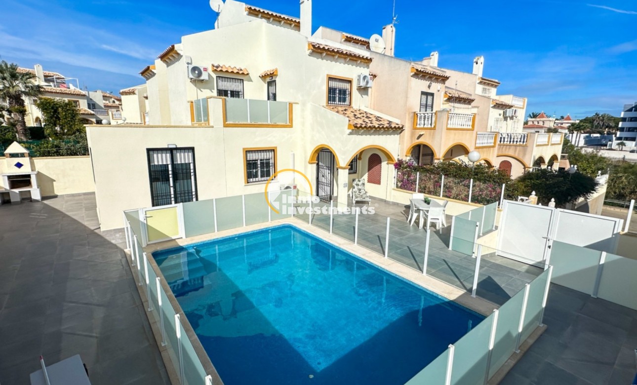 Resale - Semi detached villa - Playa Flamenca