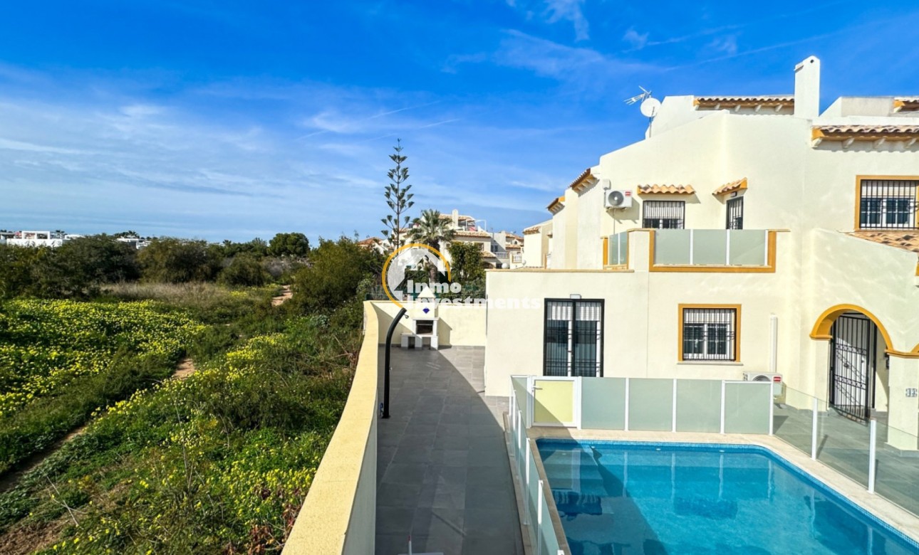 Resale - Semi detached villa - Playa Flamenca