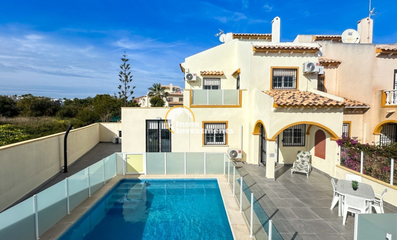 Resale - Semi detached villa - Playa Flamenca