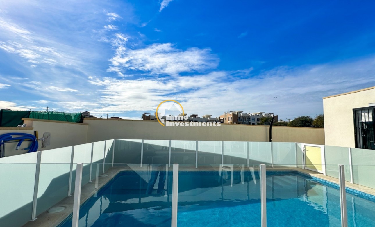 Resale - Semi detached villa - Playa Flamenca