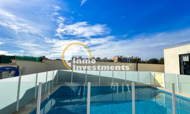 Resale - Semi detached villa - Playa Flamenca