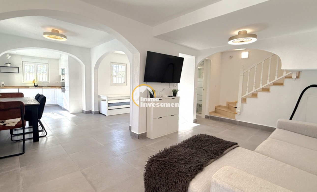 Resale - Semi detached villa - Playa Flamenca