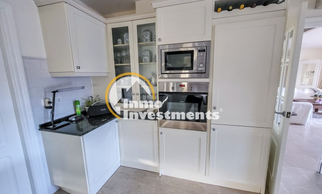 Resale - Villa - Playa Flamenca - Beachside