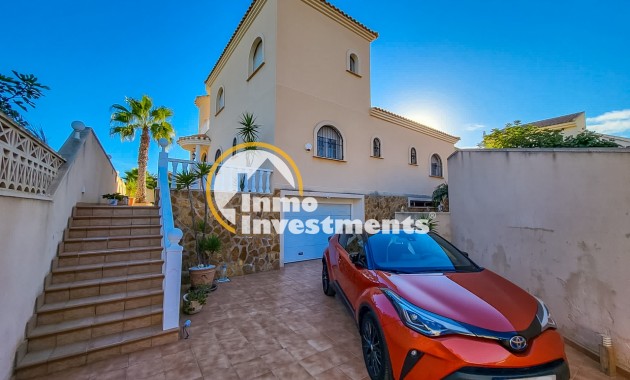 Resale - Villa - Playa Flamenca - Beachside