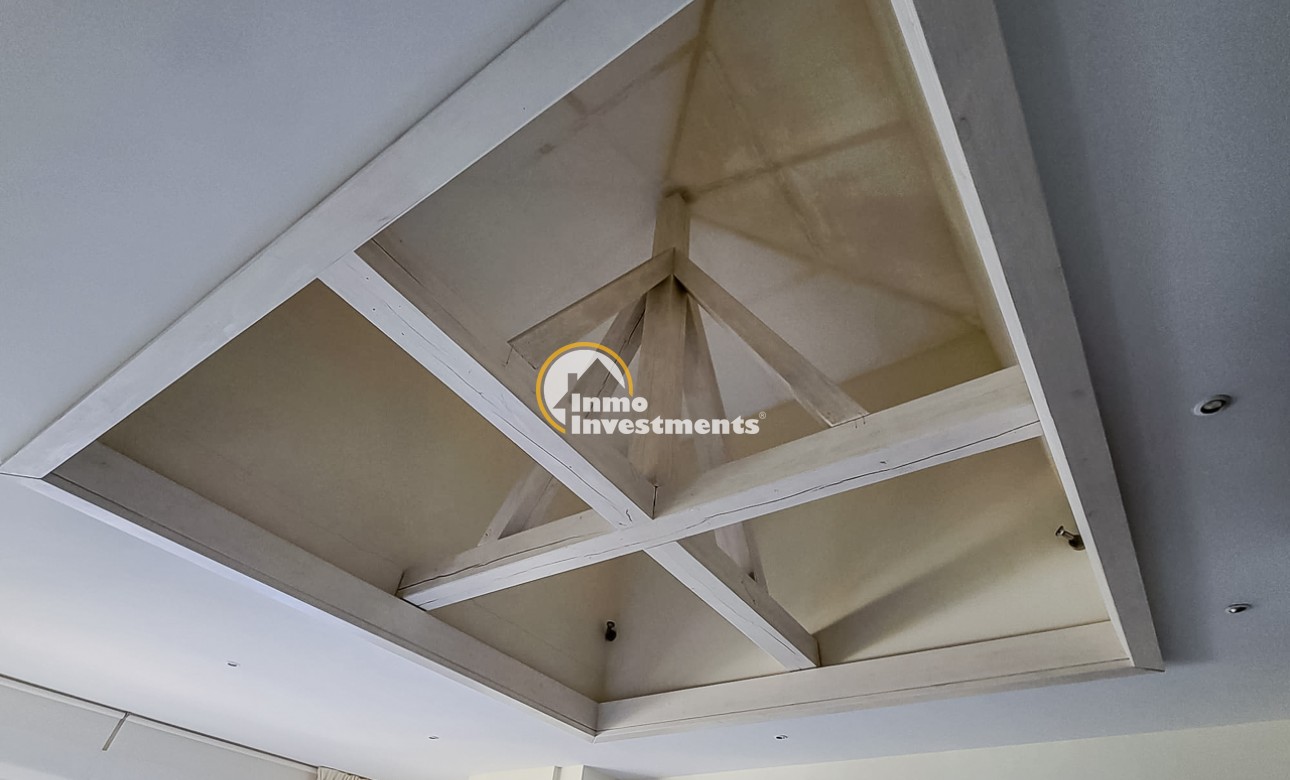 Resale - Villa - Playa Flamenca - Beachside