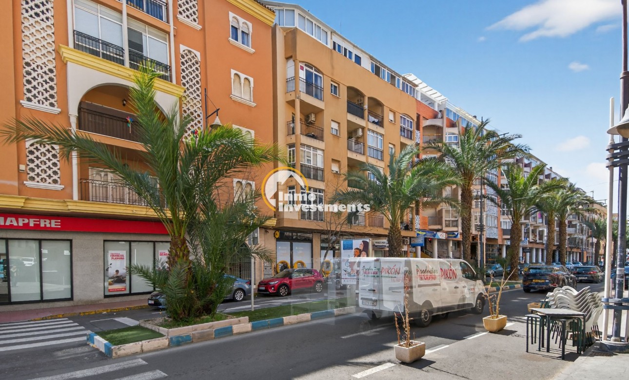 Resale - Apartment - Torrevieja - Beach
