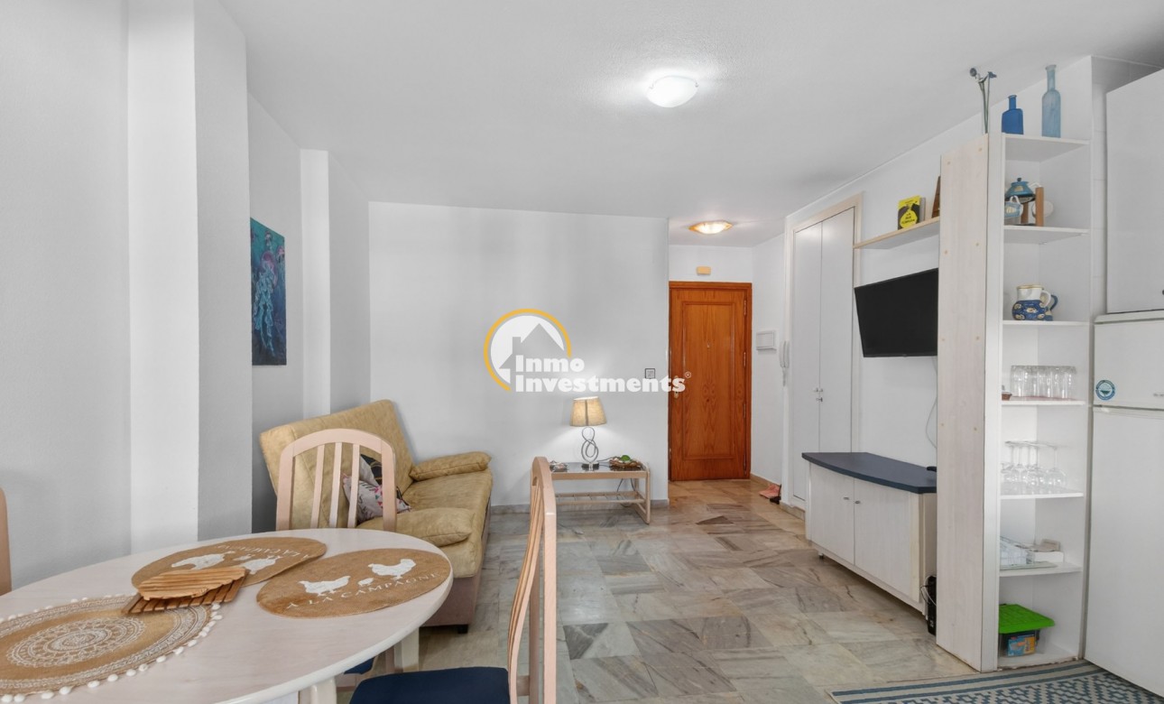 Resale - Apartment - Torrevieja - Beach