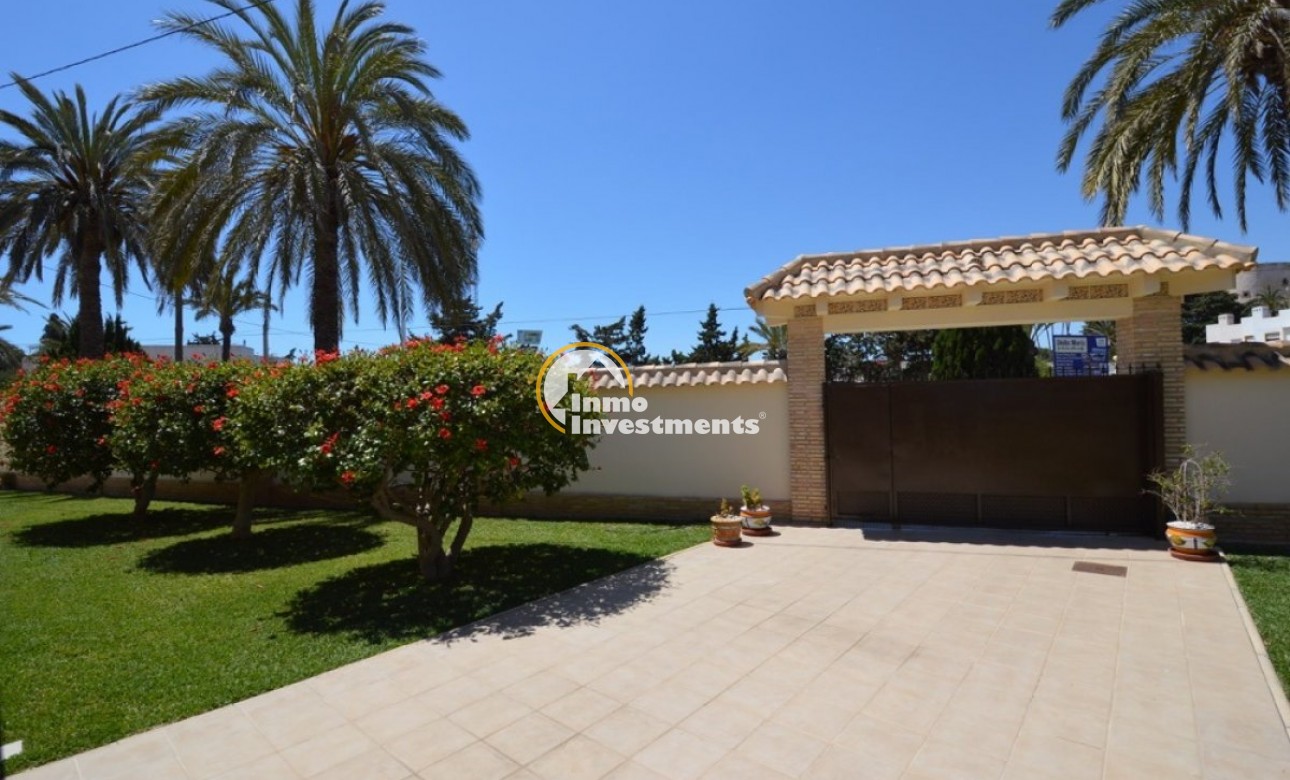 Reventa - Chalet independiente - Cabo Roig - Playa